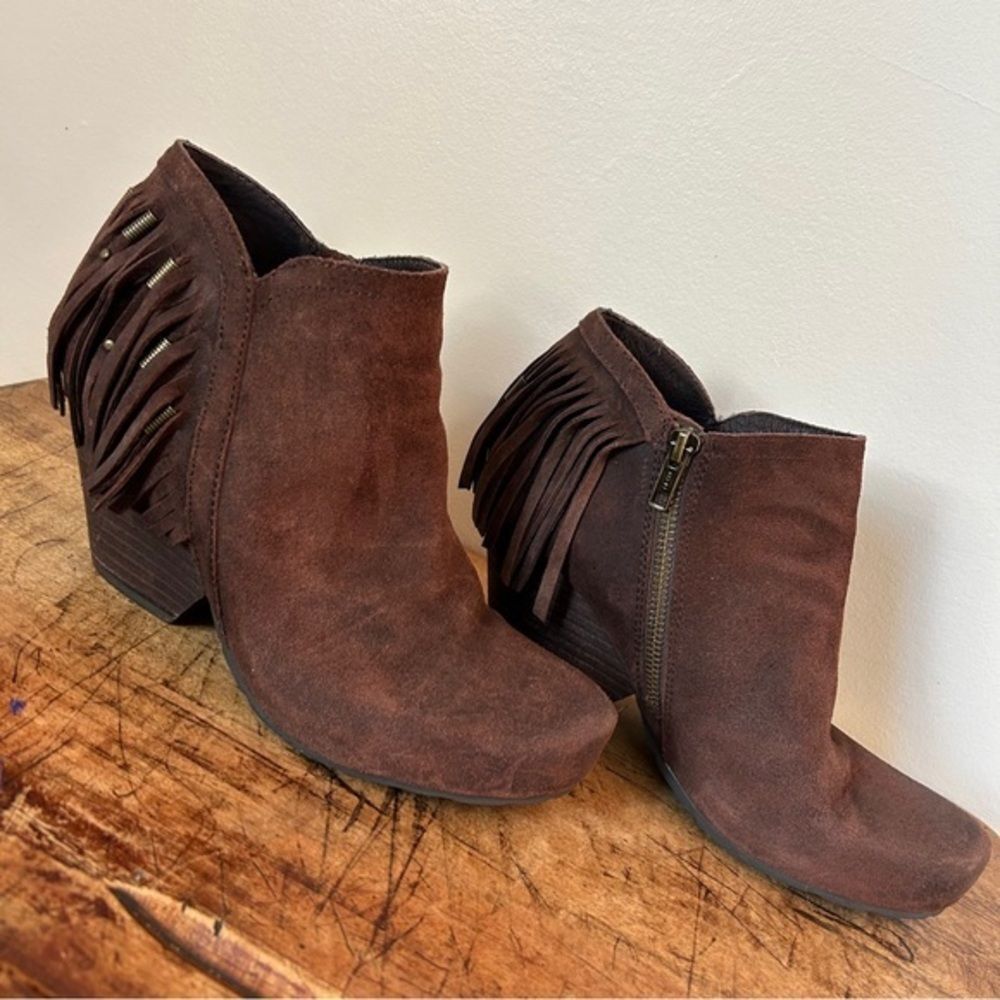 OTBT Heeled Ankle Boots Brown Leather Suede Beaded Fringe Side Zip Women's 7.5